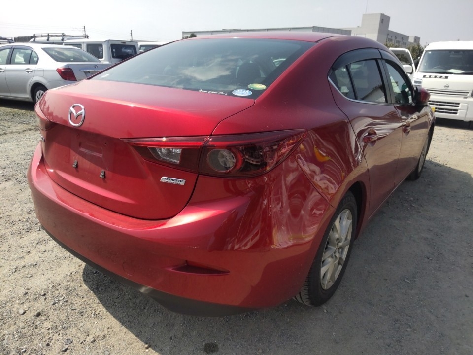 MAZDA AXELA