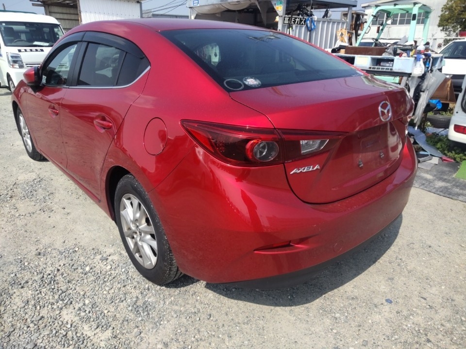 MAZDA AXELA