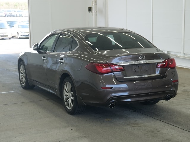 NISSAN FUGA