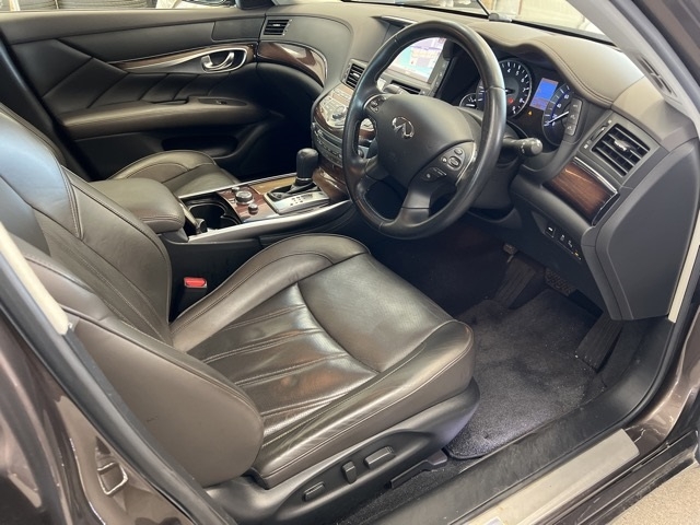NISSAN FUGA