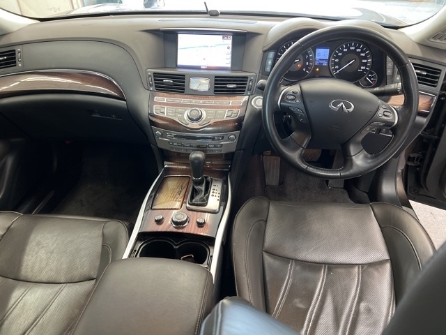 NISSAN FUGA