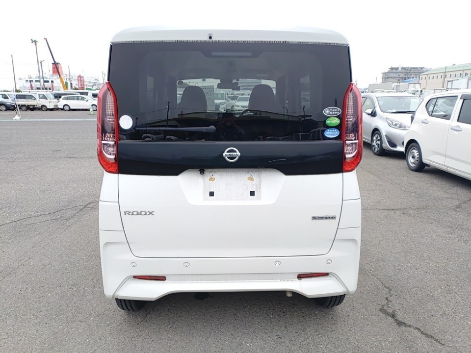 NISSAN ROOX