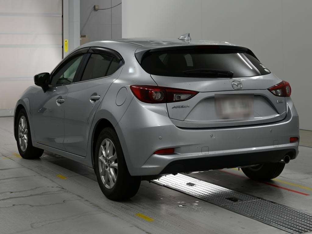 MAZDA AXELA
