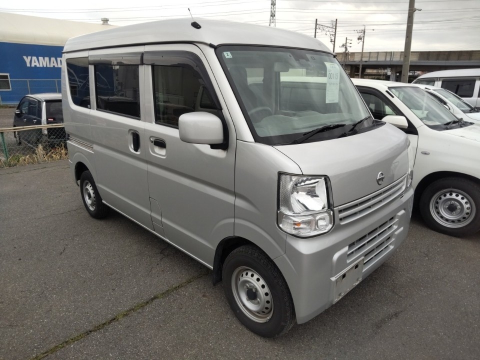 NISSAN NV100 CLIPPER