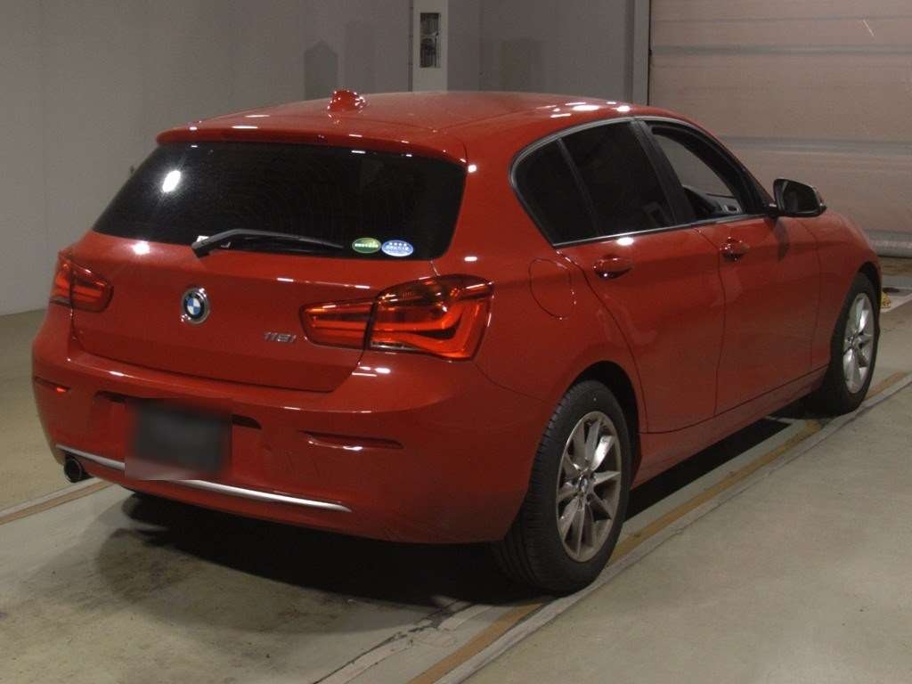 BMW 1-SERIES