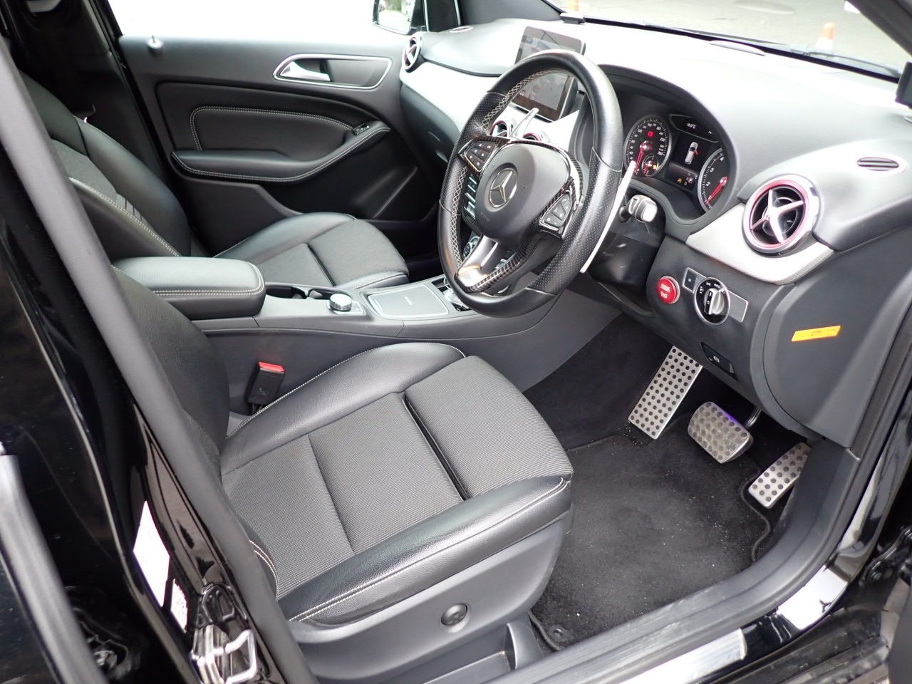 MERCEDES-BENZ B-CLASS