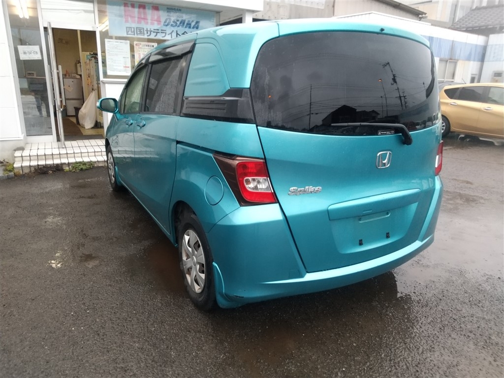 HONDA FREED SPIKE