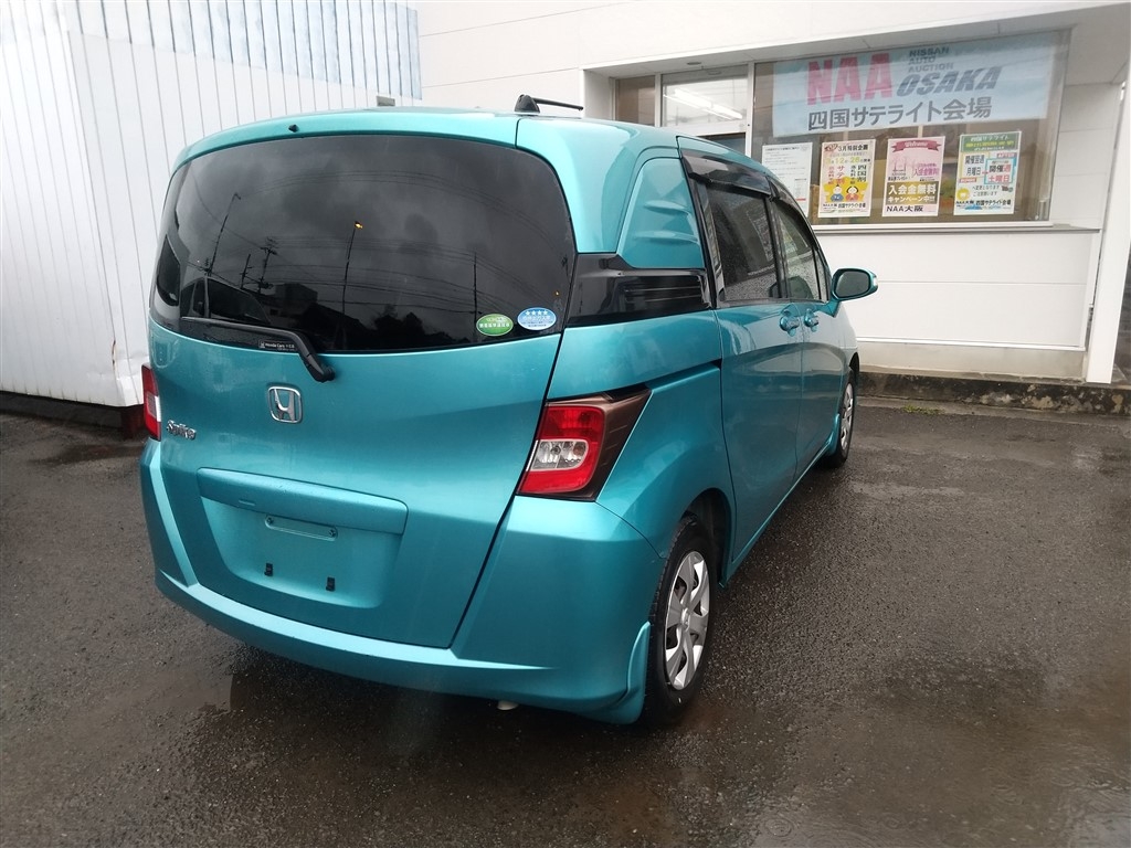 HONDA FREED SPIKE