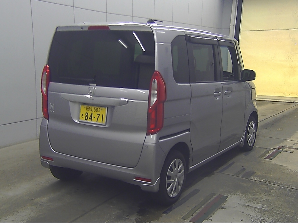 HONDA N-BOX