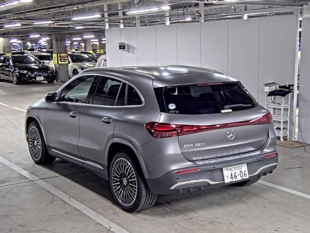 MERCEDES-BENZ EQA