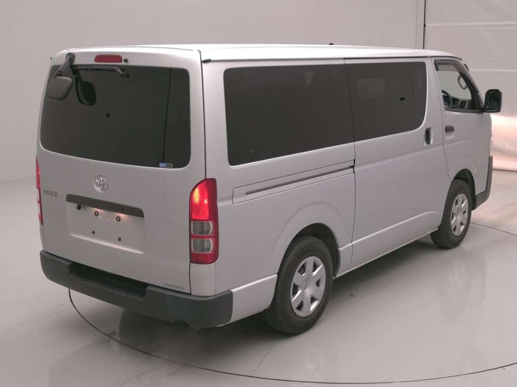 TOYOTA REGIUS ACE