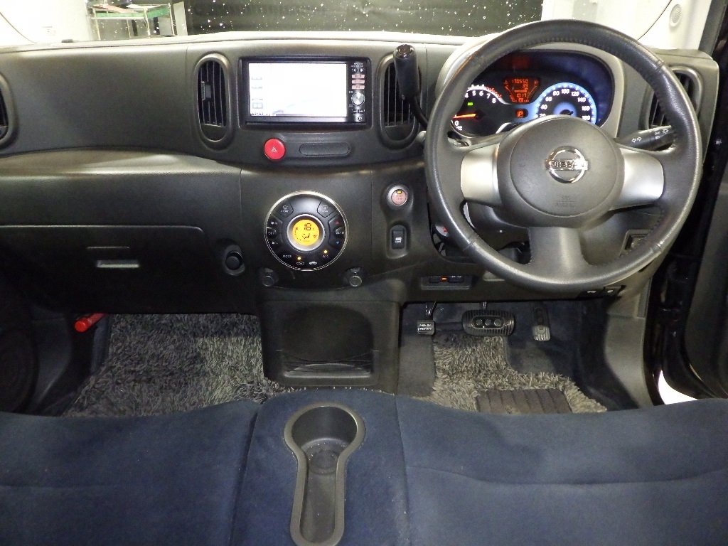 NISSAN CUBE