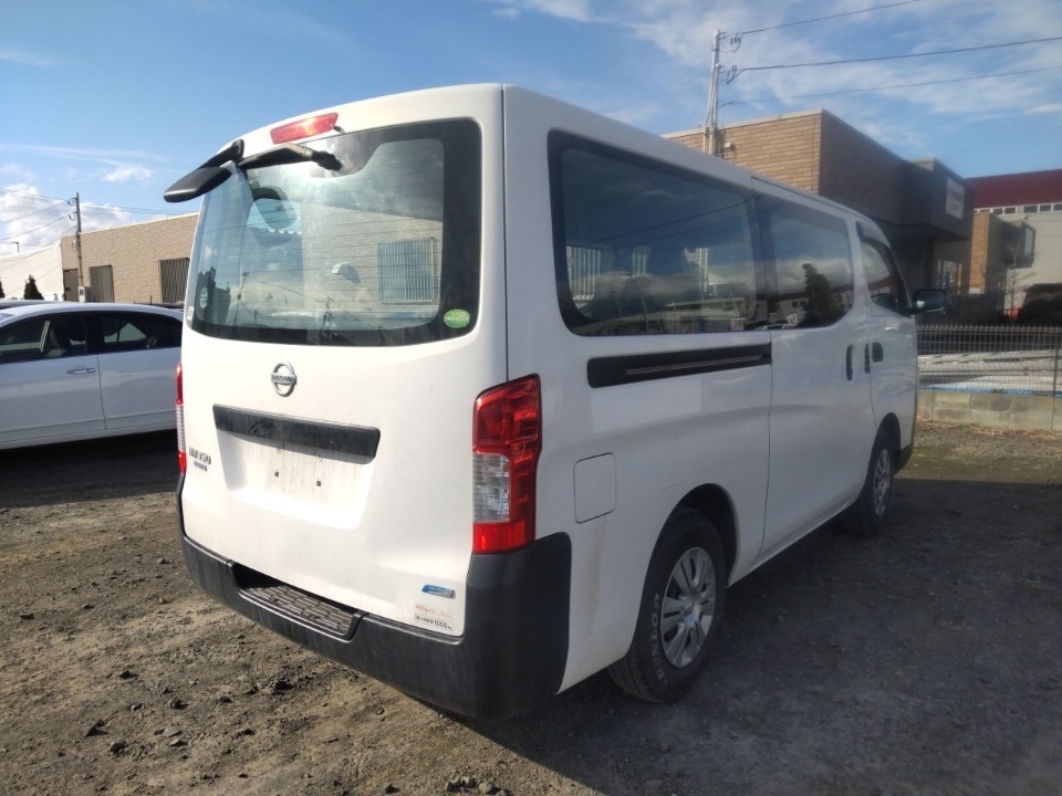 NISSAN NV350 CARAVAN