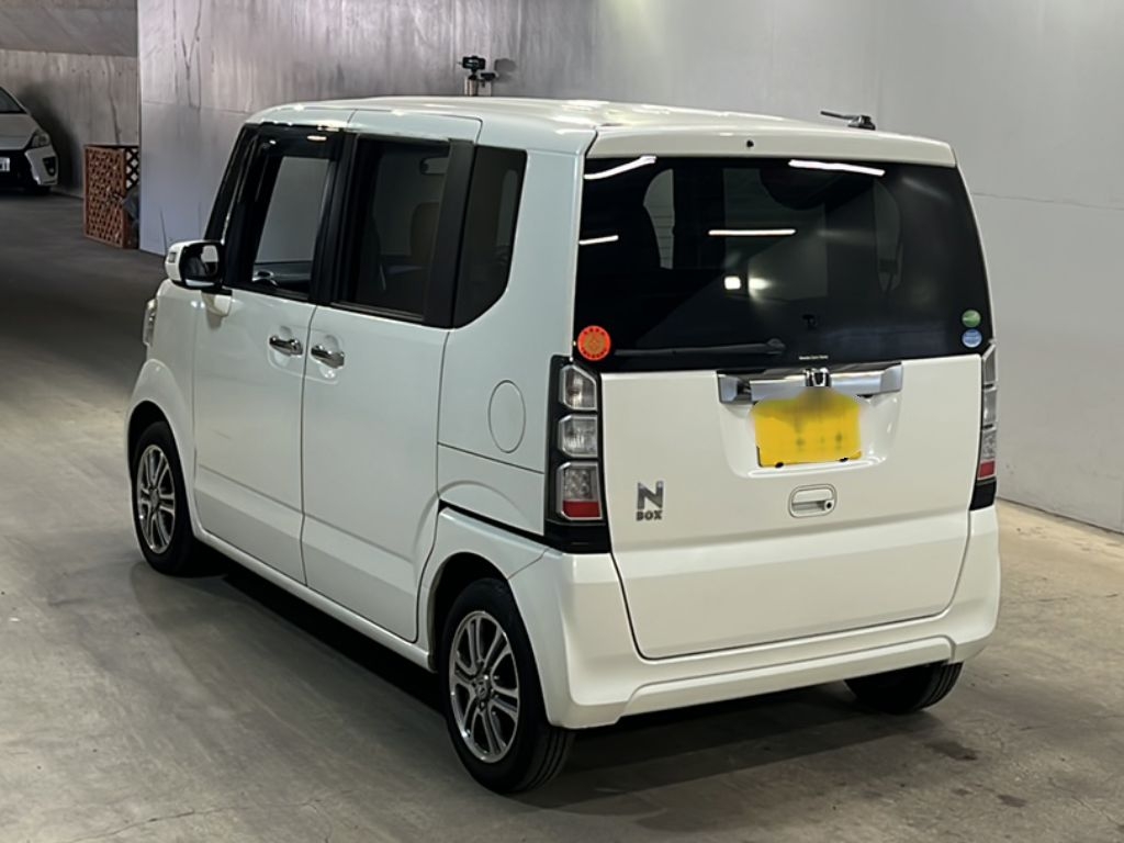 HONDA N-BOX
