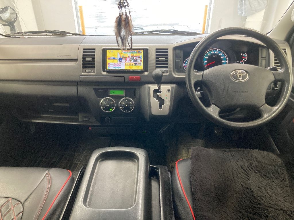 TOYOTA REGIUS ACE