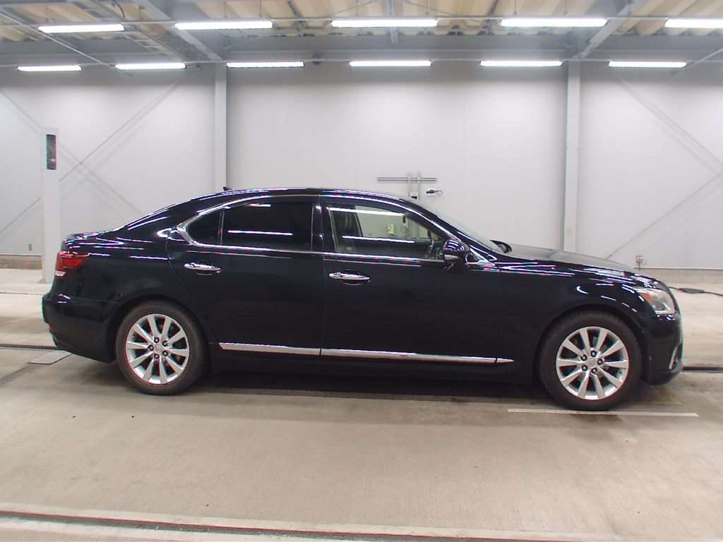 LEXUS LS460