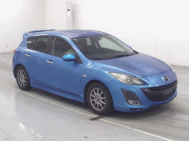 MAZDA AXELA