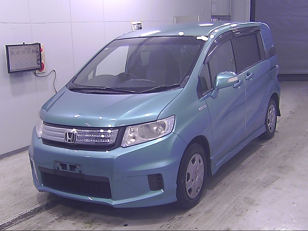 HONDA FREED SPIKE