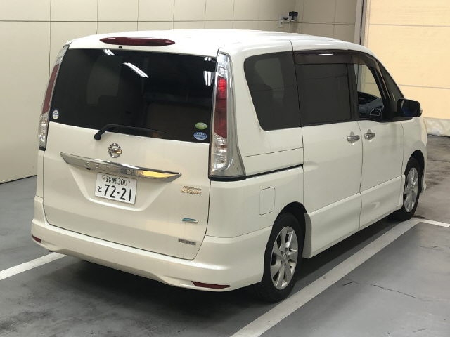NISSAN SERENA