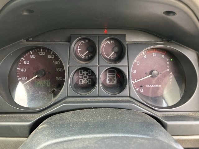 MITSUBISHI PAJERO