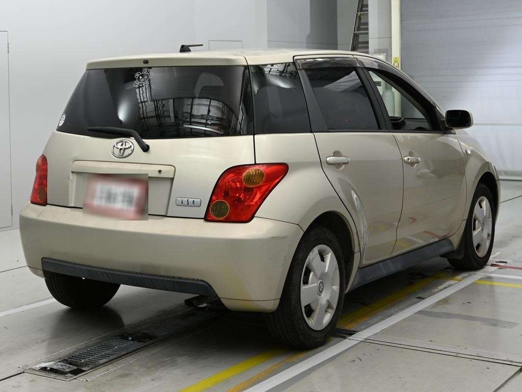 TOYOTA IST