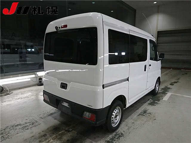 TOYOTA PIXIS VAN