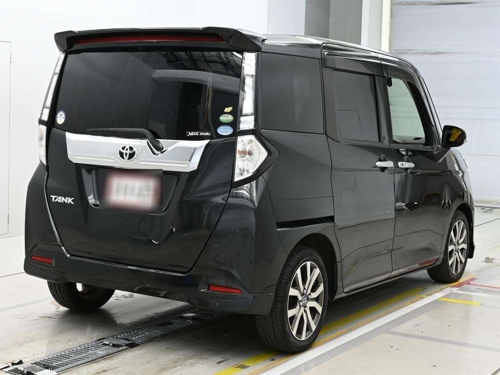 TOYOTA TANK