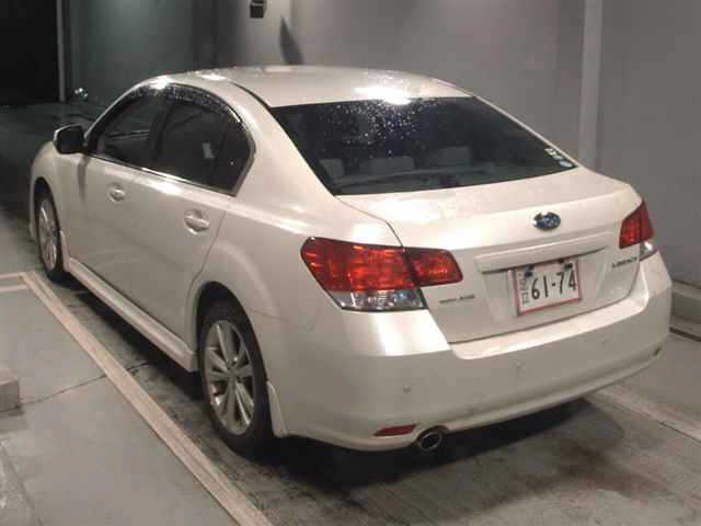 SUBARU LEGACY B4