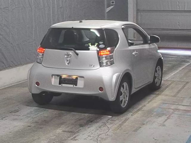 TOYOTA IQ