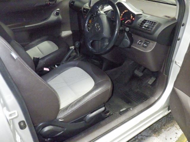 TOYOTA IQ