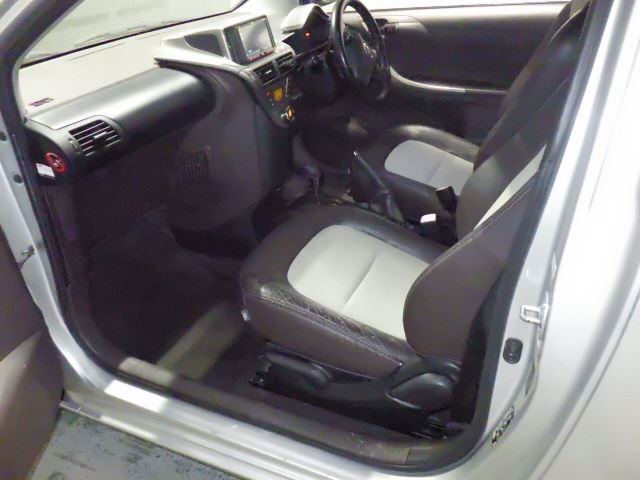 TOYOTA IQ