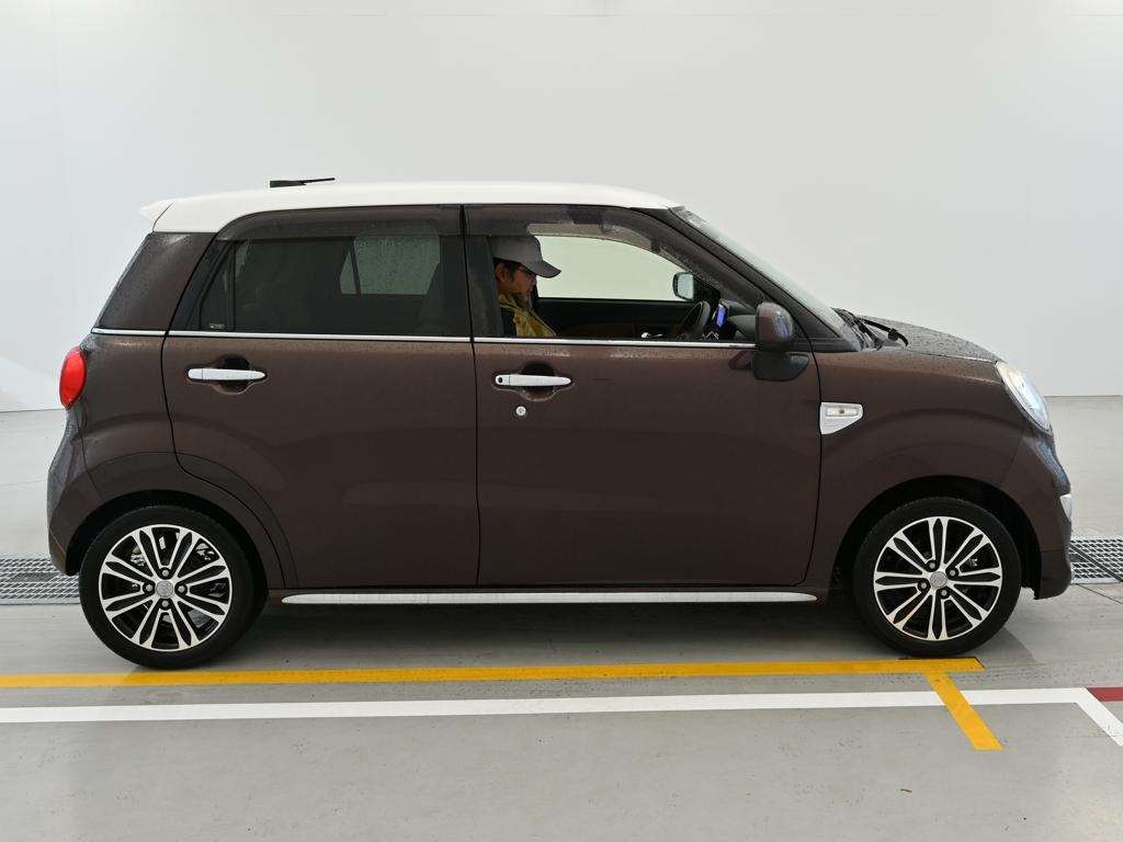 DAIHATSU CAST