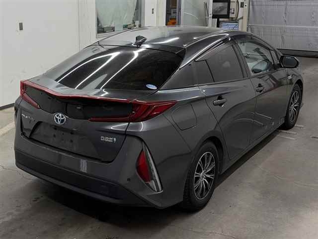 TOYOTA PRIUS PHV