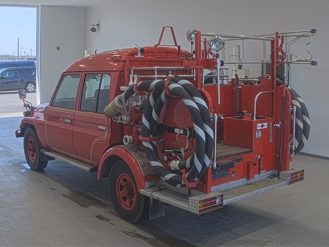 TOYOTA LAND CRUISER