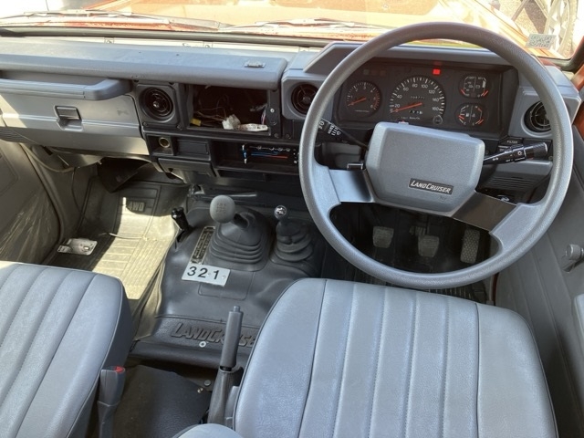 TOYOTA LAND CRUISER