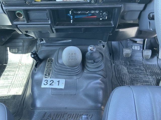TOYOTA LAND CRUISER