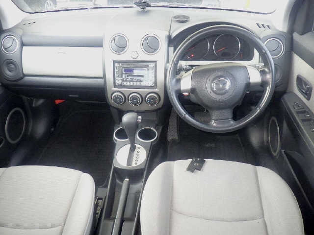 MAZDA VERISA