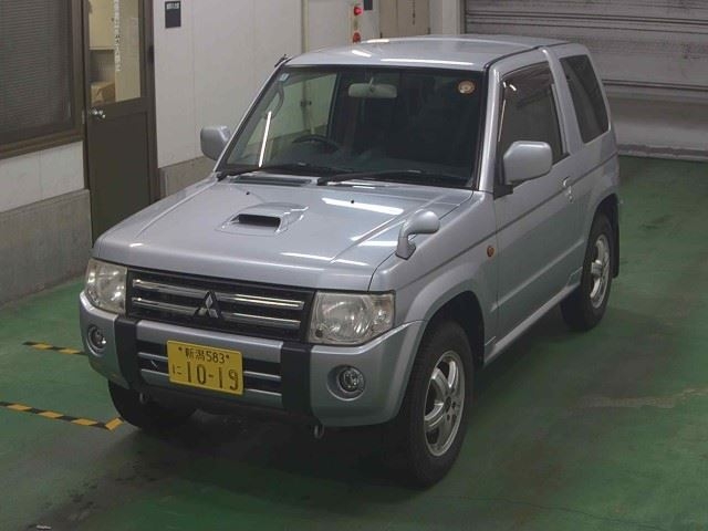 MITSUBISHI PAJERO MINI