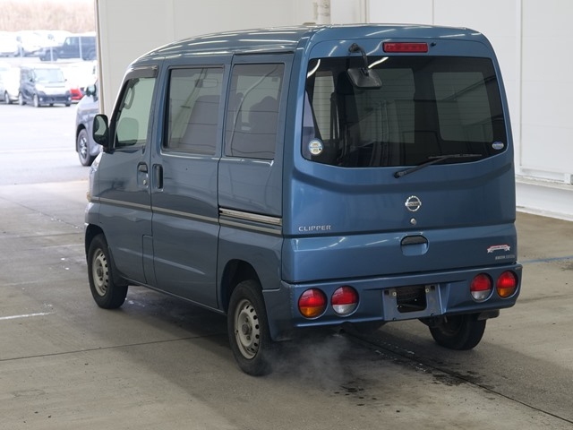 NISSAN CLIPPER