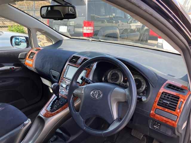 TOYOTA BLADE