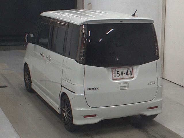 NISSAN ROOX