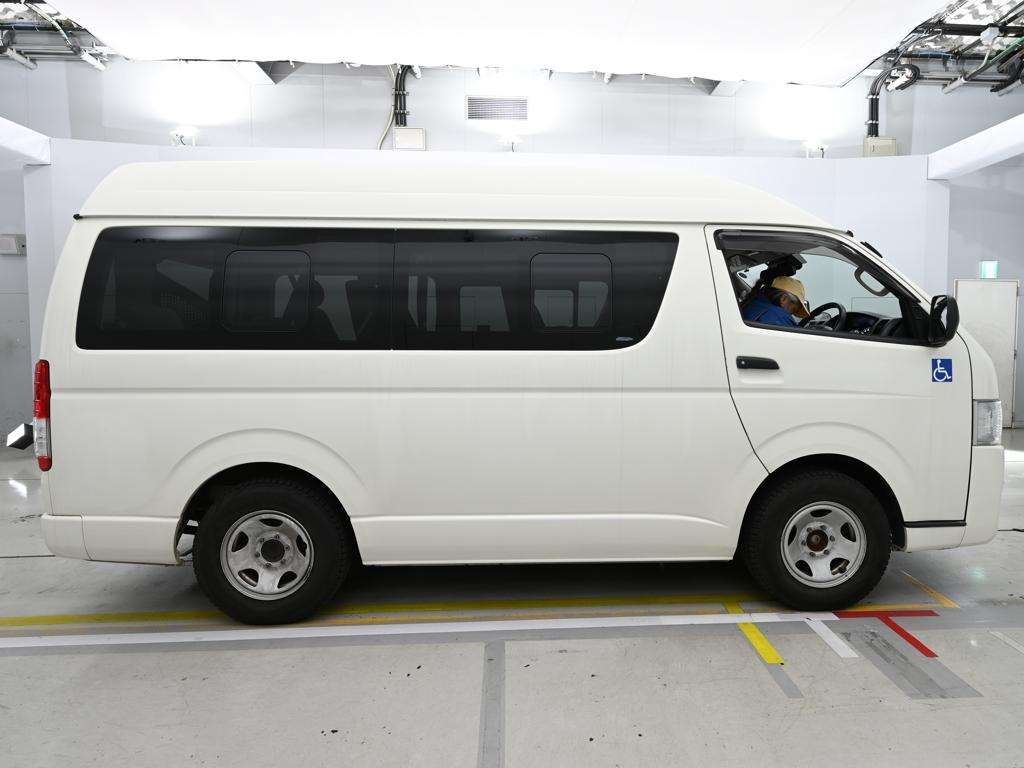TOYOTA REGIUS ACE