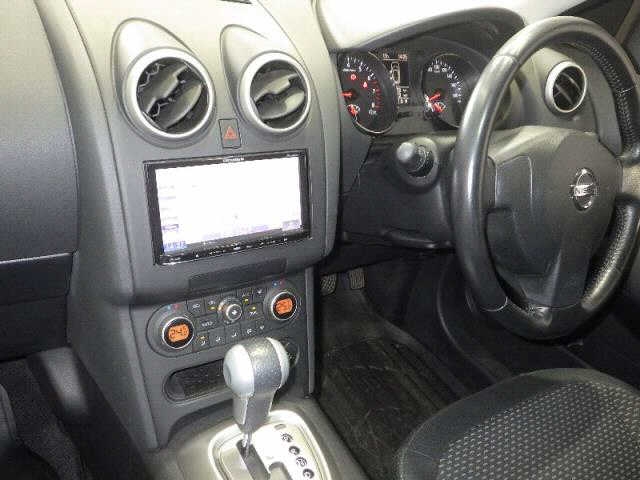 NISSAN DUALIS