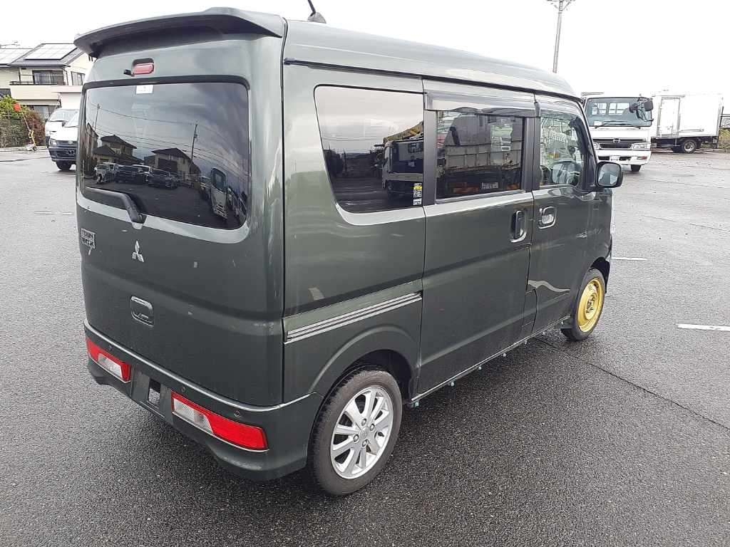 MITSUBISHI TOWN BOX