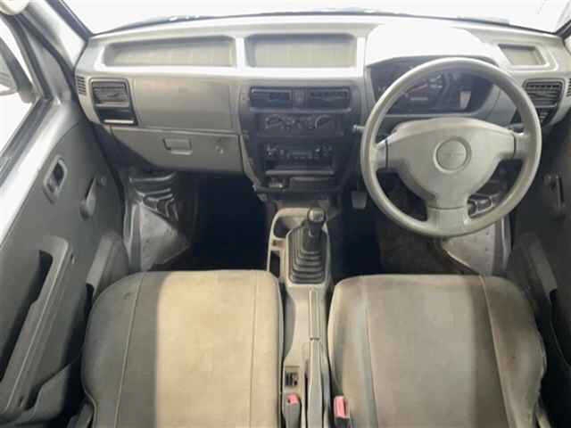 NISSAN CLIPPER