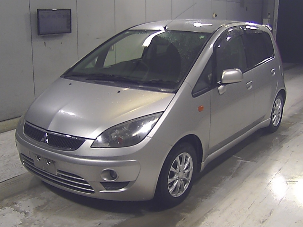 MITSUBISHI COLT