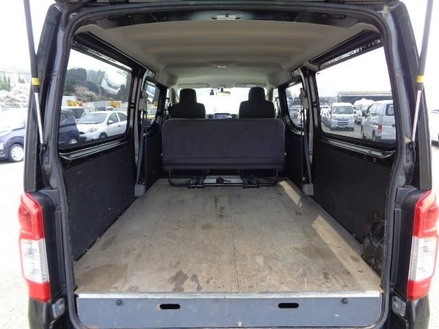 NISSAN NV350 CARAVAN
