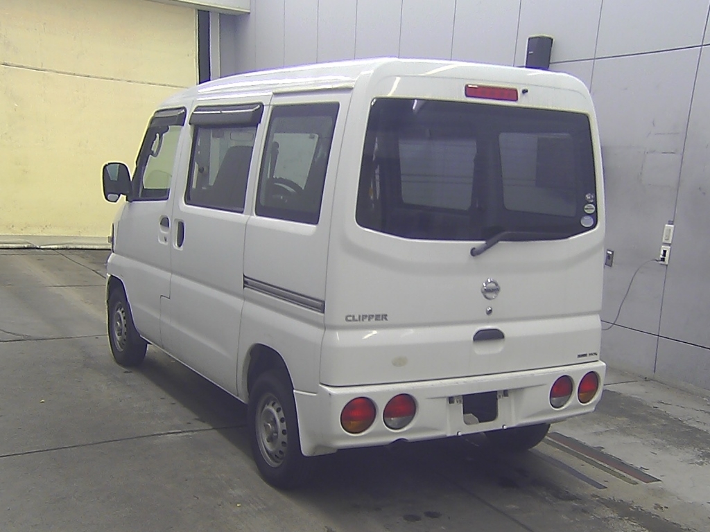 NISSAN CLIPPER