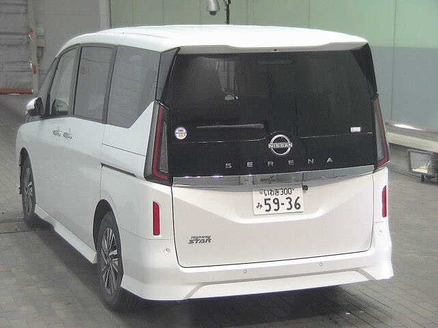 NISSAN SERENA