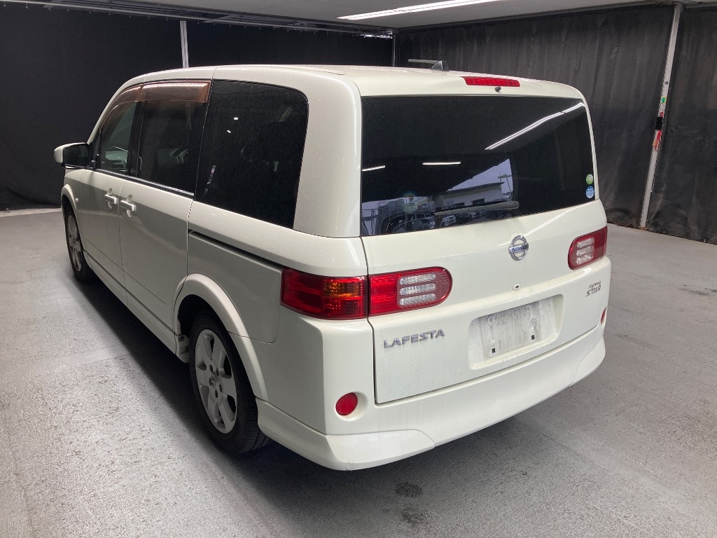 NISSAN LAFESTA